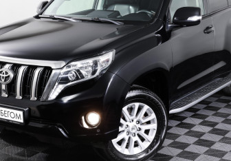 Подержанный автомобиль Toyota Land Cruiser Prado 2014 года (26 фото)