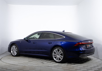 Подержанный автомобиль Audi A7 2021 года (7 фото)