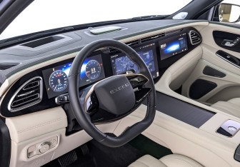 Подержанный автомобиль Exeed VX 2024 года (15 фото)