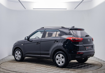 Подержанный автомобиль Hyundai Creta 2019 года (7 фото)