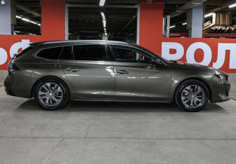 Подержанный автомобиль Peugeot 508 Wagon 2019 года (4 фото)