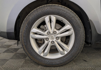 Подержанный автомобиль Hyundai ix35 2013 года (11 фото)