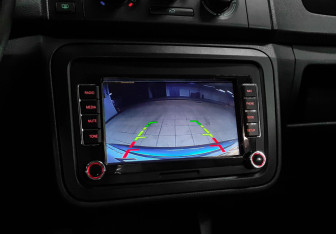 Подержанный автомобиль Skoda Fabia Hatchback 2009 года (15 фото)