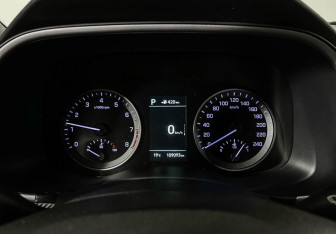 Подержанный автомобиль Hyundai Tucson 2019 года (11 фото)