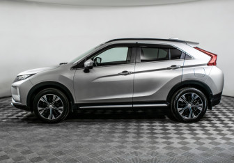 Подержанный автомобиль Mitsubishi Eclipse Cross 2019 года (8 фото)