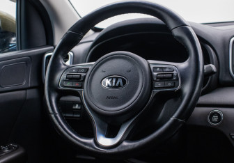 Подержанный автомобиль Kia Sportage 2016 года (15 фото)