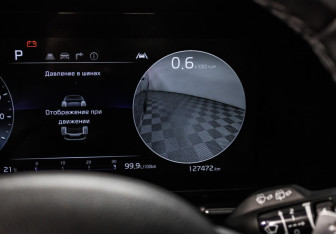 Подержанный автомобиль Kia Carnival 2021 года (15 фото)