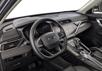 Подержанный автомобиль Geely Atlas Pro 2024 года (15 фото)
