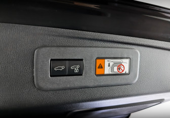 Подержанный автомобиль Toyota Land Cruiser Prado 2024 года (26 фото)