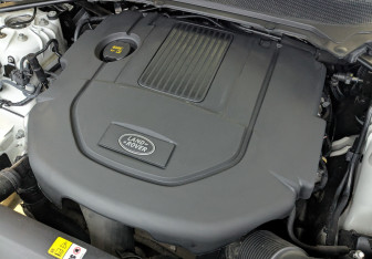 Подержанный автомобиль Land Rover Range Rover Sport 2017 года (9 фото)