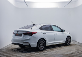 Подержанный автомобиль Hyundai Solaris Sedan 2019 года (5 фото)