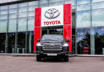 Новый Toyota Land Cruiser Suv 2025 (10 фото)