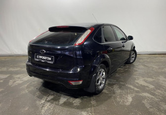 Подержанный автомобиль Ford Focus Hatchback 2009 года (4 фото)