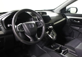Подержанный автомобиль Honda CR-V 2018 года (8 фото)