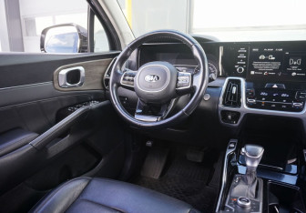Подержанный автомобиль Kia Sorento 2021 года (13 фото)