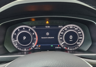 Подержанный автомобиль Volkswagen Tiguan 2018 года (16 фото)