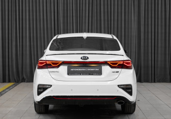 Подержанный автомобиль Kia Cerato Sedan 2020 года (5 фото)
