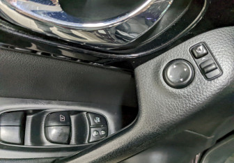 Подержанный автомобиль Nissan Qashqai 2014 года (12 фото)