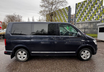 Подержанный автомобиль Volkswagen Caravelle 2018 года (4 фото)