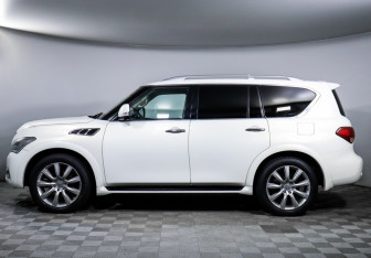 Подержанный автомобиль Infiniti QX56 2013 года (8 фото)