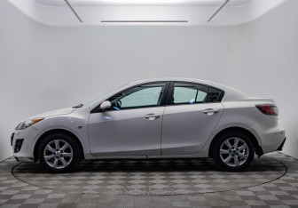 Подержанный автомобиль Mazda 3 Sedan 2011 года (2 фото)