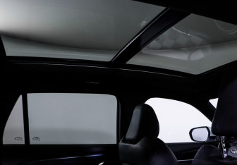 Подержанный автомобиль Geely Monjaro 2024 года (18 фото)