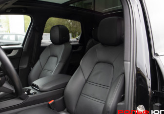 Подержанный автомобиль Porsche Cayenne 2023 года (13 фото)