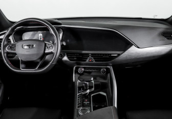 Подержанный автомобиль Geely Tugella 2023 года (12 фото)