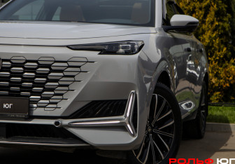 Подержанный автомобиль Changan UNI-K 2024 года (22 фото)