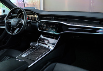 Подержанный автомобиль Audi A6 Sedan 2020 года (11 фото)
