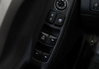 Подержанный автомобиль Hyundai Elantra Sedan 2015 года (10 фото)