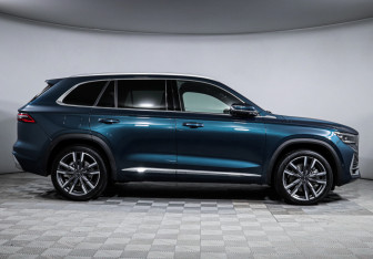 Подержанный автомобиль Geely Monjaro 2023 года (4 фото)