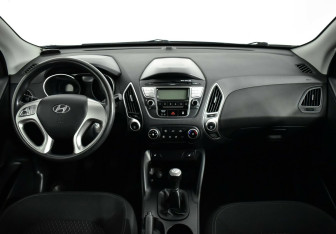 Подержанный автомобиль Hyundai ix35 2013 года (6 фото)