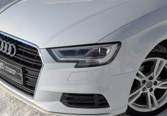 Подержанный автомобиль Audi A3 Sedan 2020 года (17 фото)