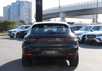Подержанный автомобиль Porsche Macan 2019 года (6 фото)