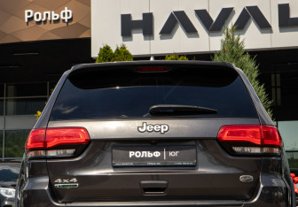 Подержанный автомобиль Jeep Grand Cherokee 2014 года (27 фото)