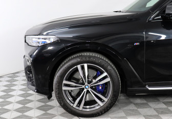 Подержанный автомобиль BMW X7 2020 года (8 фото)