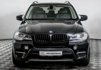 Подержанный автомобиль BMW X5 2010 года (2 фото)