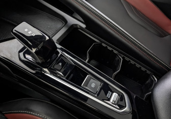Подержанный автомобиль Geely Coolray 2024 года (21 фото)