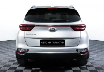Подержанный автомобиль Kia Sportage 2018 года (6 фото)