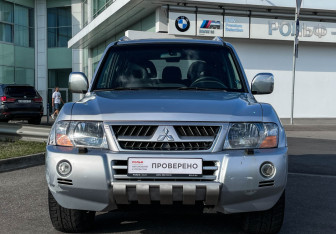 Подержанный автомобиль Mitsubishi Pajero 2006 года (2 фото)