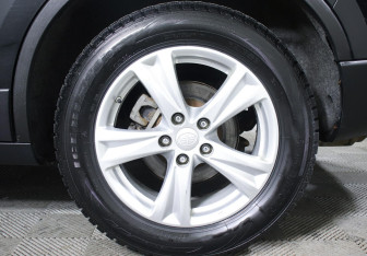 Подержанный автомобиль FAW Besturn X80 2017 года (5 фото)