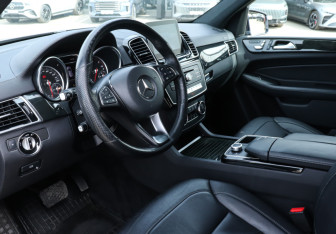 Подержанный автомобиль Mercedes-Benz GLE 2018 года (13 фото)