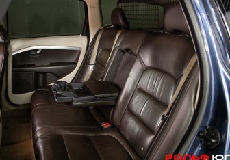 Подержанный автомобиль Volvo XC70 2008 года (8 фото)