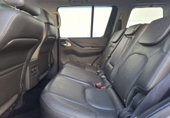 Подержанный автомобиль Nissan Pathfinder 2010 года (11 фото)
