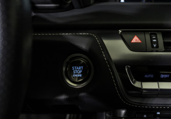 Подержанный автомобиль Lexus LC 2020 года (24 фото)