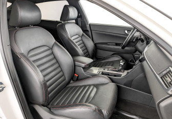 Подержанный автомобиль Kia Optima Sedan 2017 года (24 фото)