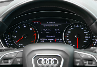 Подержанный автомобиль Audi Q5 2020 года (11 фото)