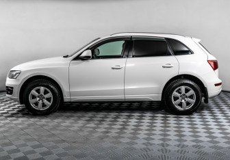 Подержанный автомобиль Audi Q5 2011 года (8 фото)