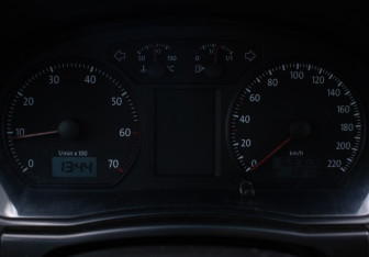 Подержанный автомобиль Volkswagen Polo Hatchback 2007 года (12 фото)